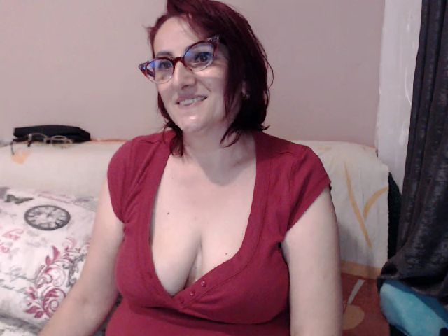 Live sex webcam photo for Elssye #269381465