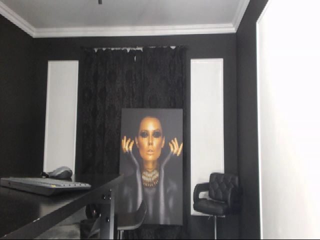 Live sex webcam photo for EvaSweetyMe #269385937