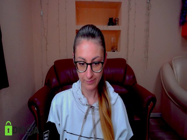 Live sex webcam photo for Tifany_Flin #269385774