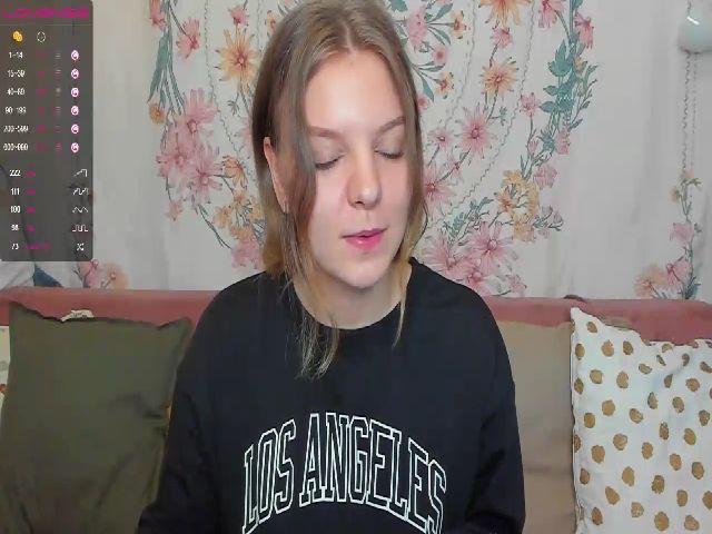 Live sex webcam photo for LiliaMorris #269389907