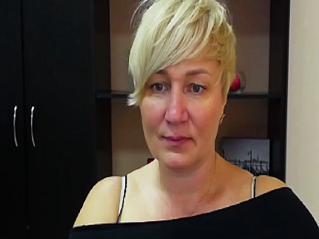 Live sex webcam photo for KailyMey #269388068