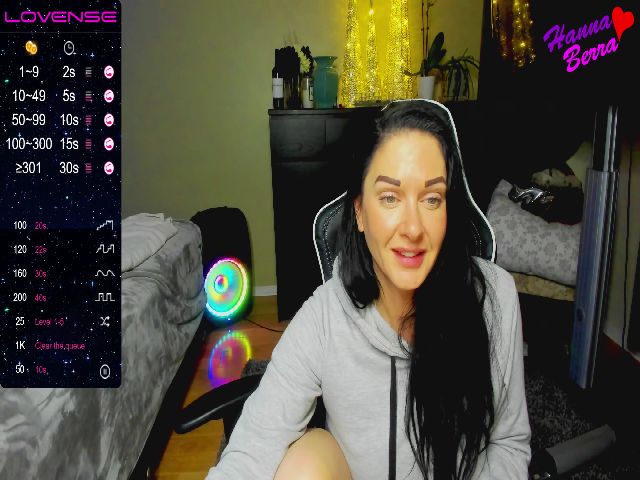 Live sex webcam photo for HannaBerra #269376631