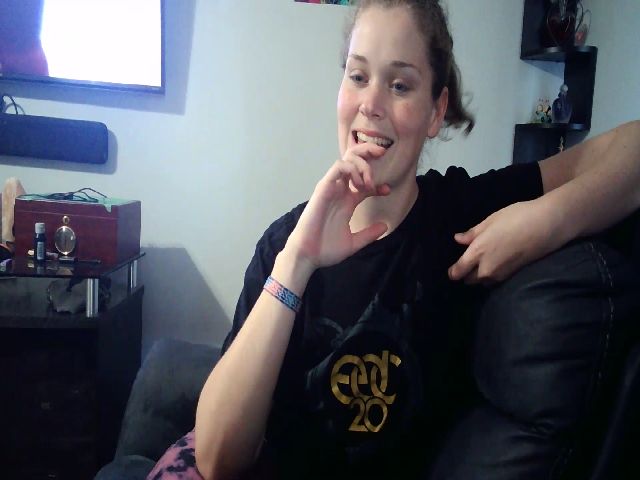 Live sex webcam photo for Lisa_Lux #269389576