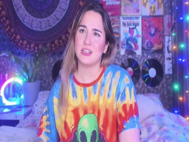 Live sex webcam photo for RETROGIRL_X #269385281