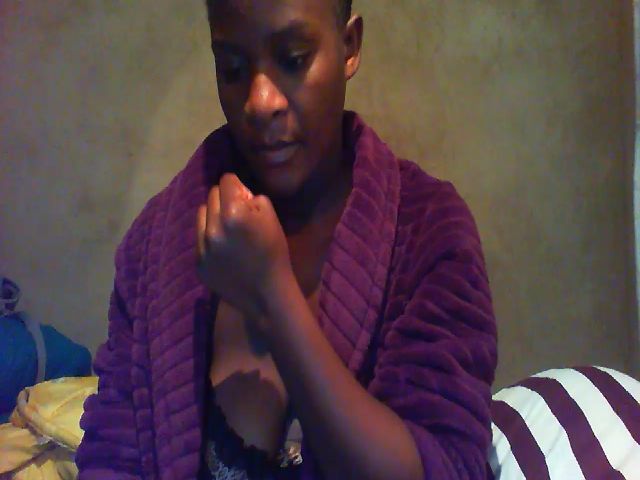 Live sex webcam photo for Collegeslut96 #269379497