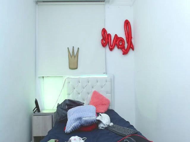 Live sex webcam photo for Arianna_sexyy #269390828