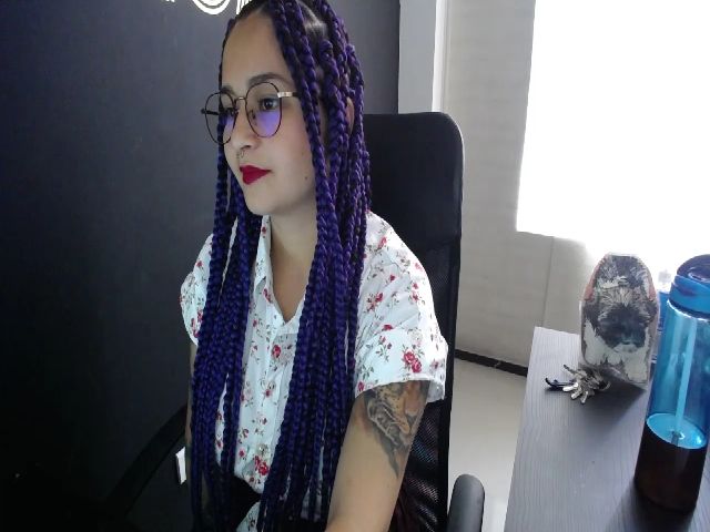 Live sex webcam photo for MissTiara_ #269396521