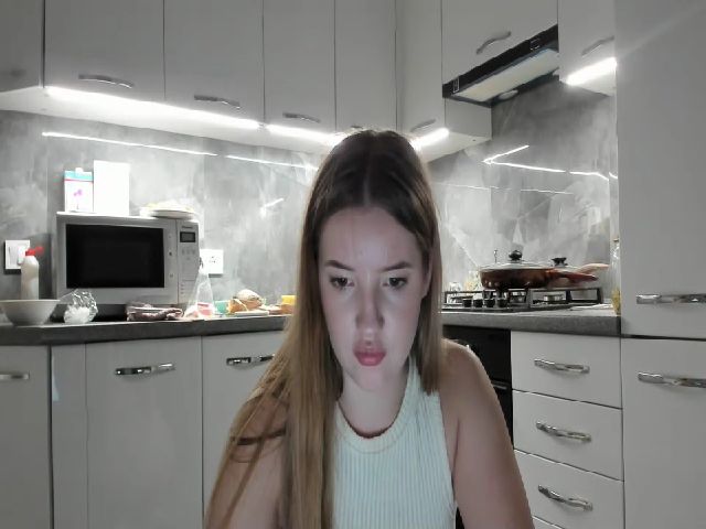 Live sex webcam photo for Sexy_twinss #269378661