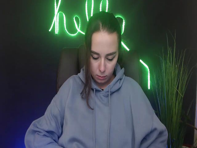 Live sex webcam photo for DinaD #269384734