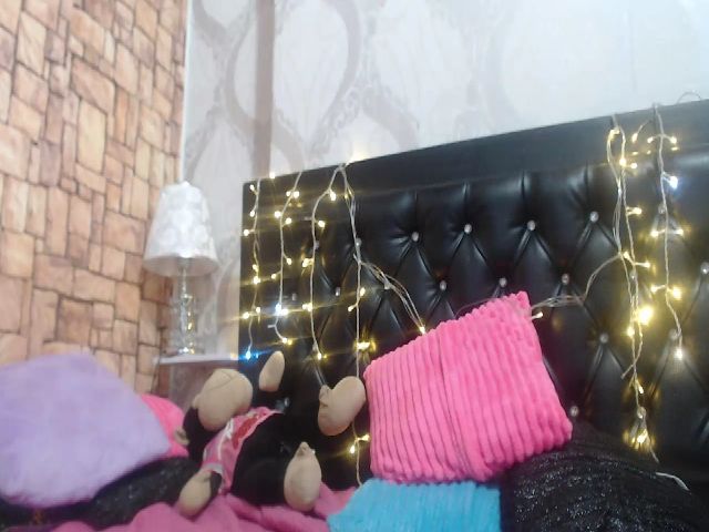 Live sex webcam photo for Kimmy_banks #269385882