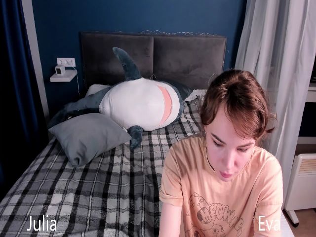 Live sex webcam photo for LesbianTails #269397286