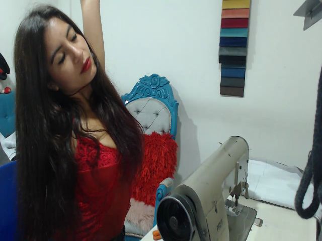 Live sex webcam photo for BLUE_DIAMOND3 #269395470