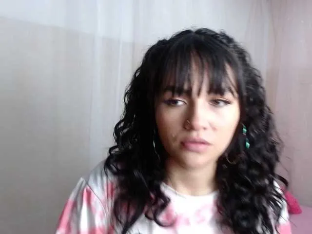 Live sex webcam photo for lily-jones #269393077