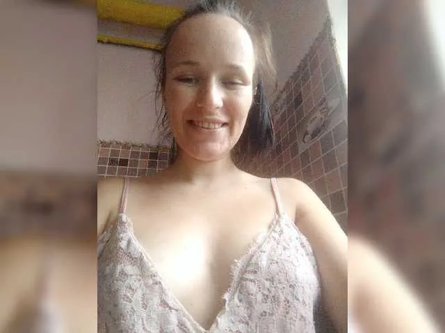 Live sex webcam photo for LuxJudy #269386939