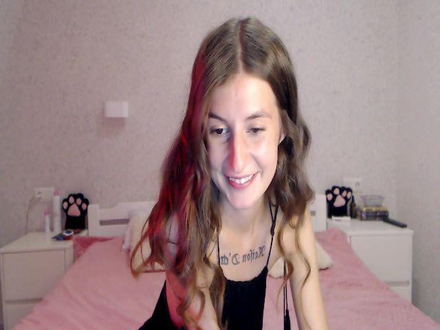 Live sex webcam photo for KerariLite #269391409