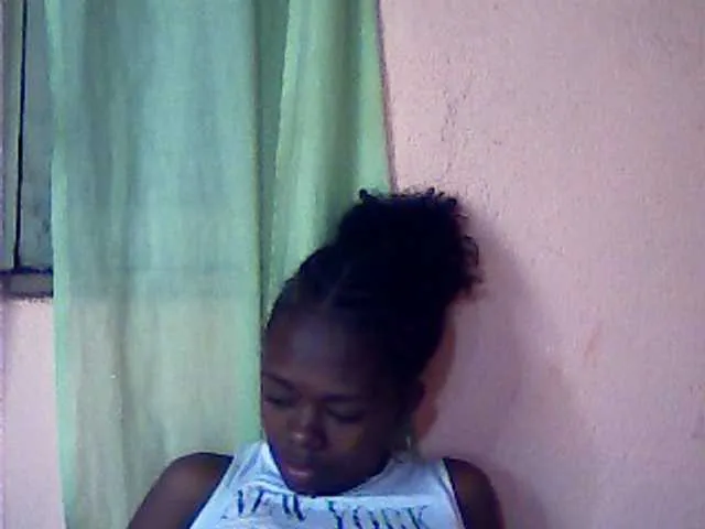 Live sex webcam photo for Errah #269387916