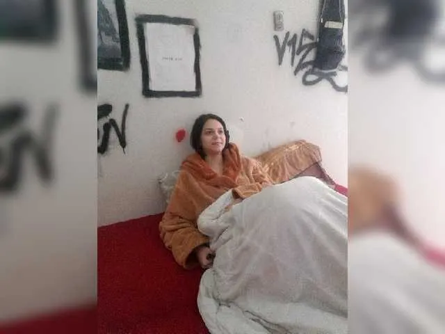 Live sex webcam photo for Lana69Curt21 #269386800