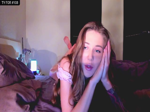 Live sex webcam photo for RedSparrrow #269376303