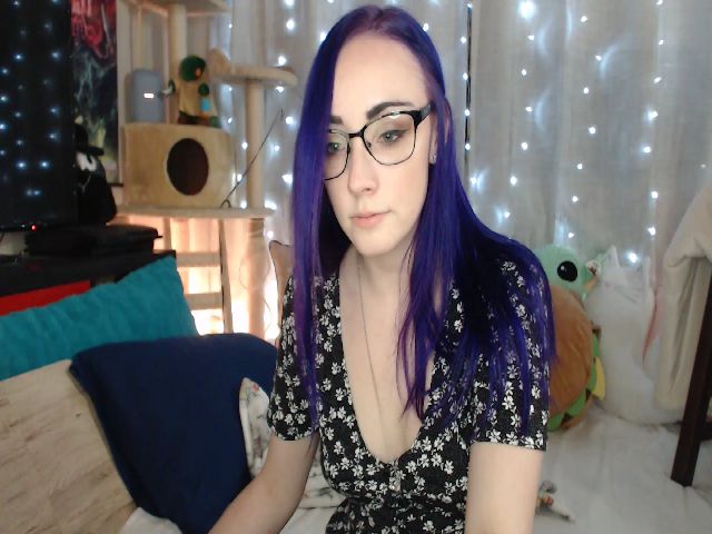 Live sex webcam photo for KittyPogz #269380217
