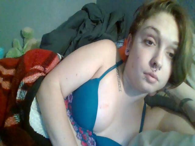 Live sex webcam photo for LilRedSugar #269390523