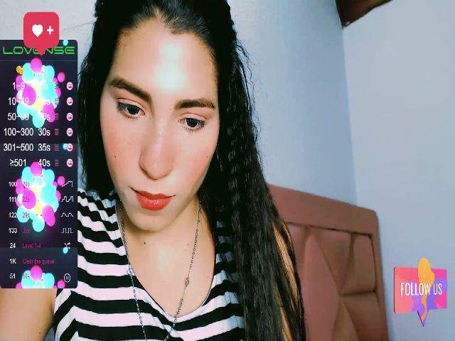 Live sex webcam photo for Emma_18x #269380684