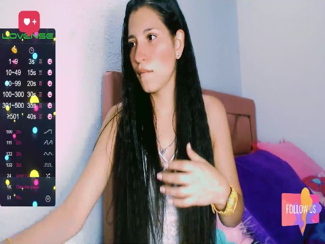 Live sex webcam photo for Emma_18x #269395709