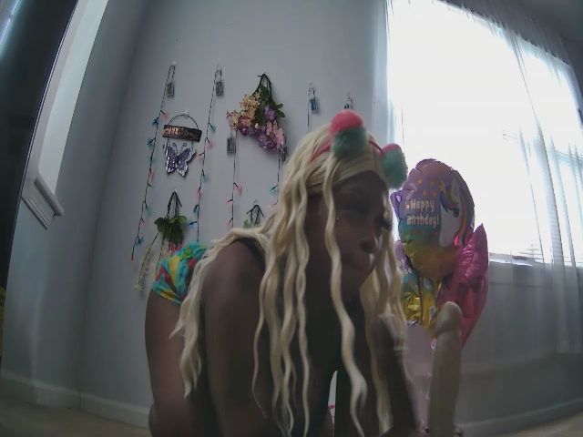 Live sex webcam photo for Honey_0811 #269390803