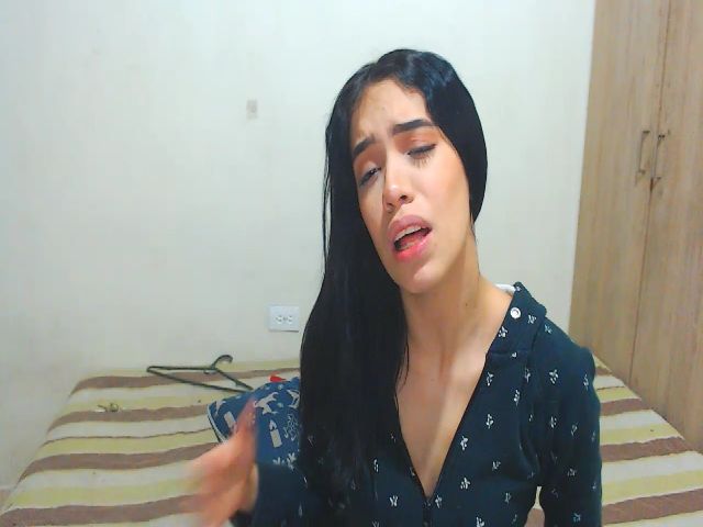 Live sex webcam photo for Cata88latina #269380909