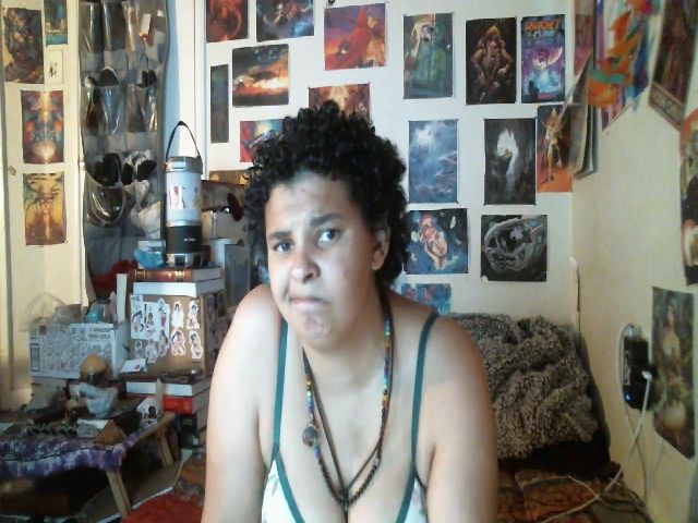 Live sex webcam photo for HornyHunBunny #269381290