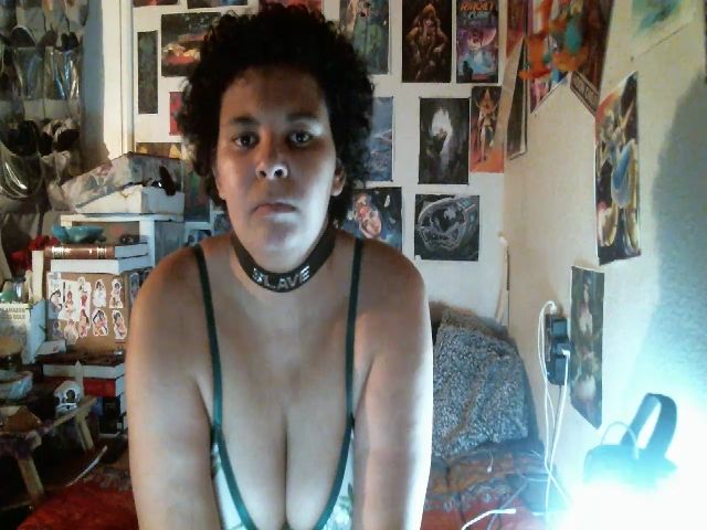 Live sex webcam photo for HornyHunBunny #269382708