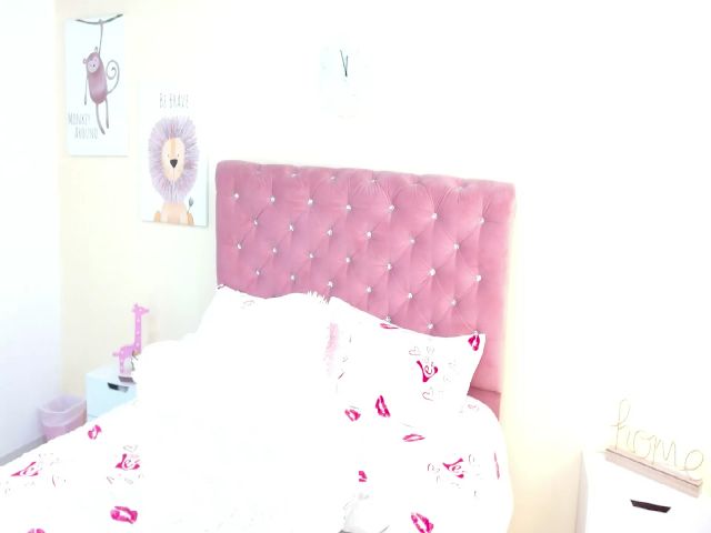 Live sex webcam photo for alicee_sweet #269395021