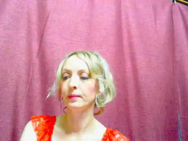 Live sex webcam photo for Wiwjendecor #269392237