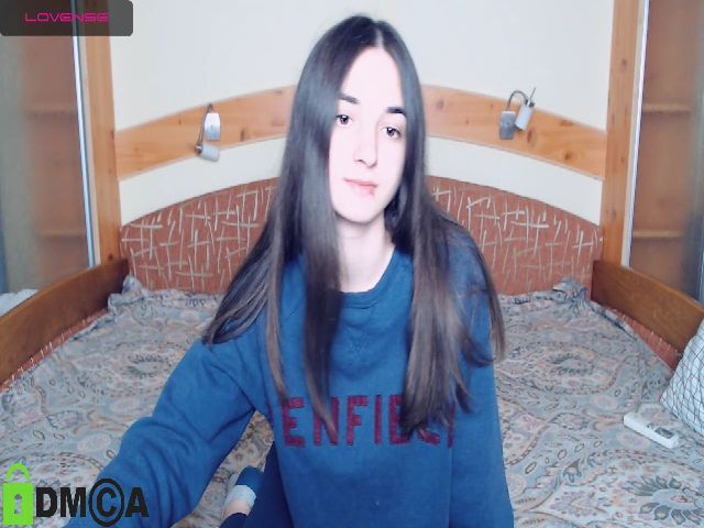 Live sex webcam photo for CookiePetite #269395896