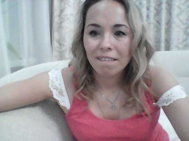 Live sex webcam photo for Tausha #269392021