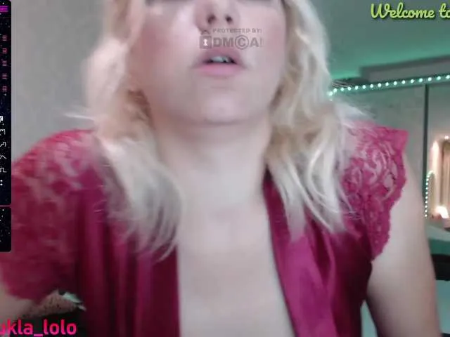 Live sex webcam photo for Liliya010 #269411863