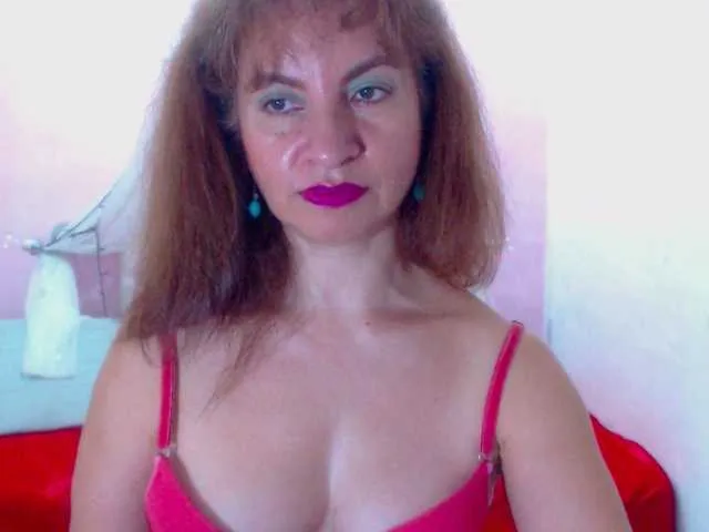 Live sex webcam photo for AliceMiller13 #269413325