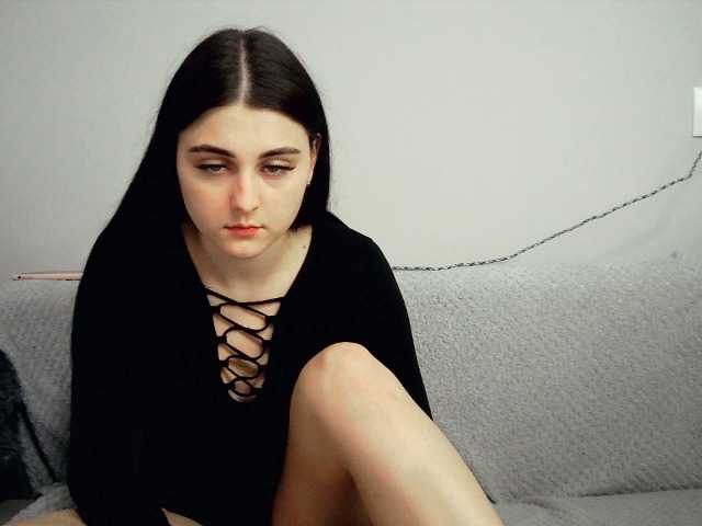 Live sex webcam photo for OliviaKitty #269398159