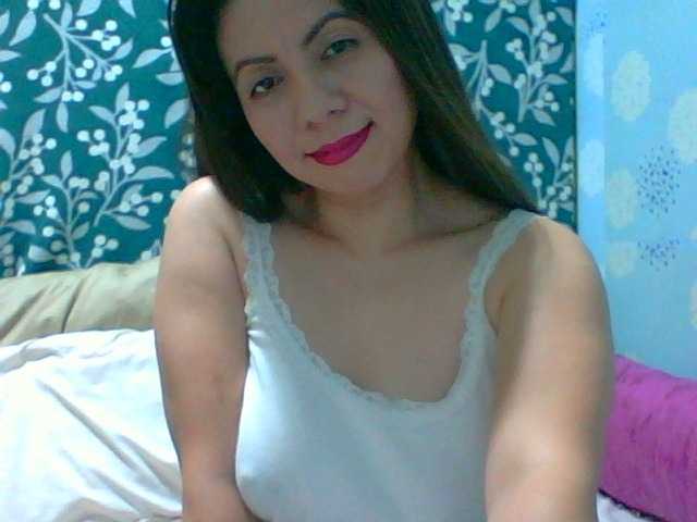 Live sex webcam photo for Scarletteb #269398386