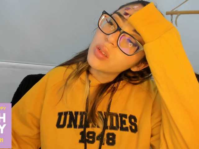 Live sex webcam photo for Charlotte-mwc #269408305