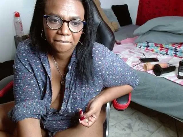 Live sex webcam photo for BellaMoakXX #269403734