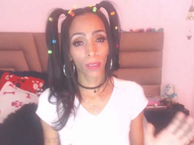 Live sex webcam photo for nicky-bennett #269412966