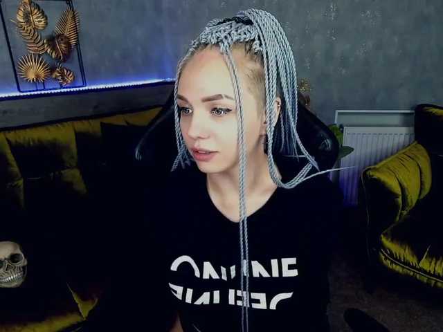 Live sex webcam photo for SkyEyesss #269407857