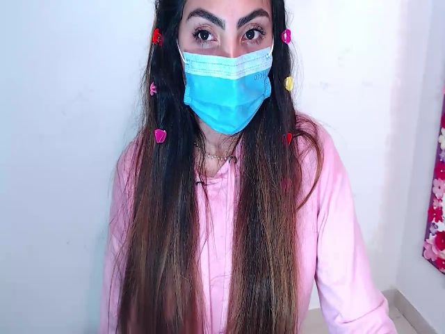 Live sex webcam photo for CARMENVILLA1 #269401825