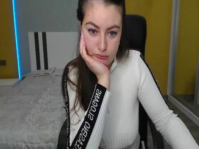 Live sex webcam photo for VictoriaFae #269402937