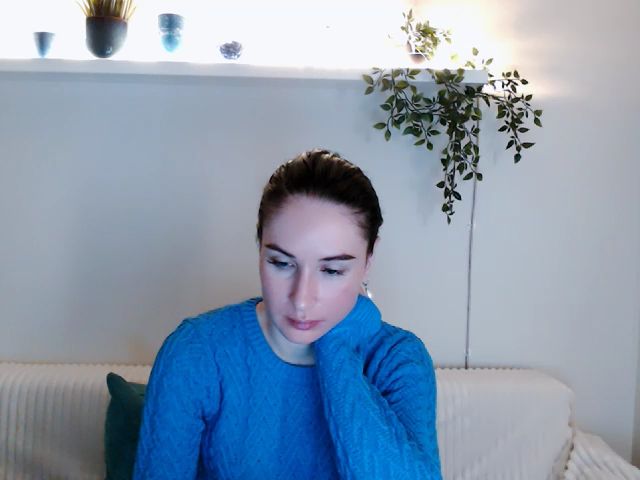 Live sex webcam photo for Lilly_Shine #269401770