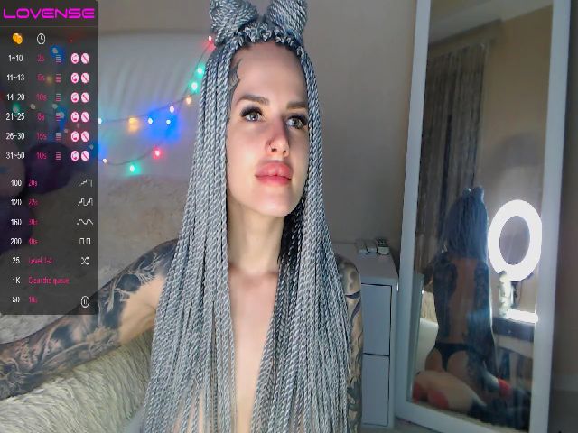 Live sex webcam photo for CamelliaJade #269416070