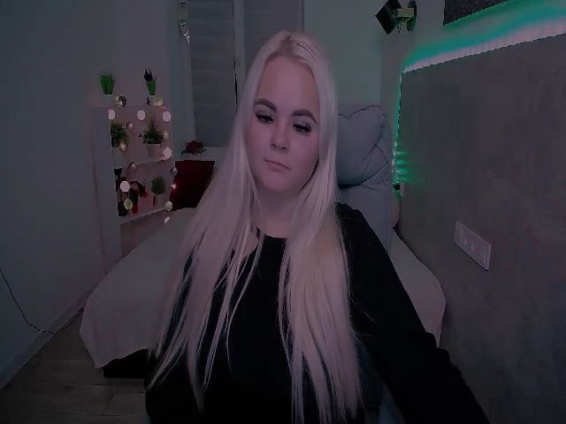 Live sex webcam photo for Jenni__fer #269415597