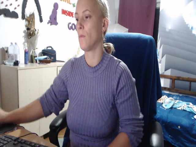 Live sex webcam photo for LiaMelanyy #269414650