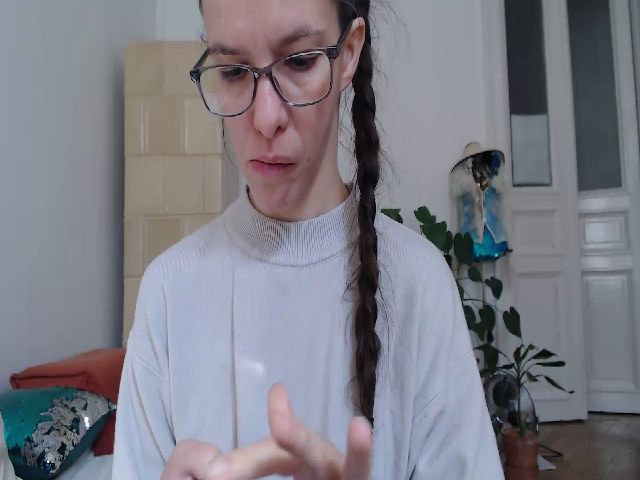 Live sex webcam photo for PetitePinkie #269407350