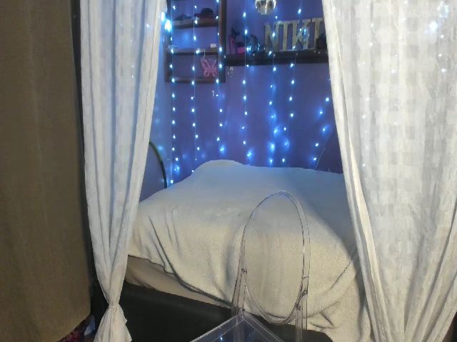 Live sex webcam photo for Nikibutterfly #269400368